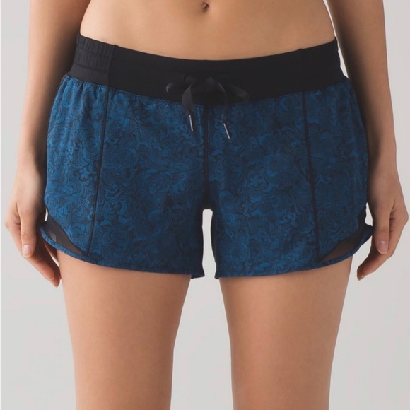 Lululemon Hotty Hot Shorts 4” - Picture 3 of 8